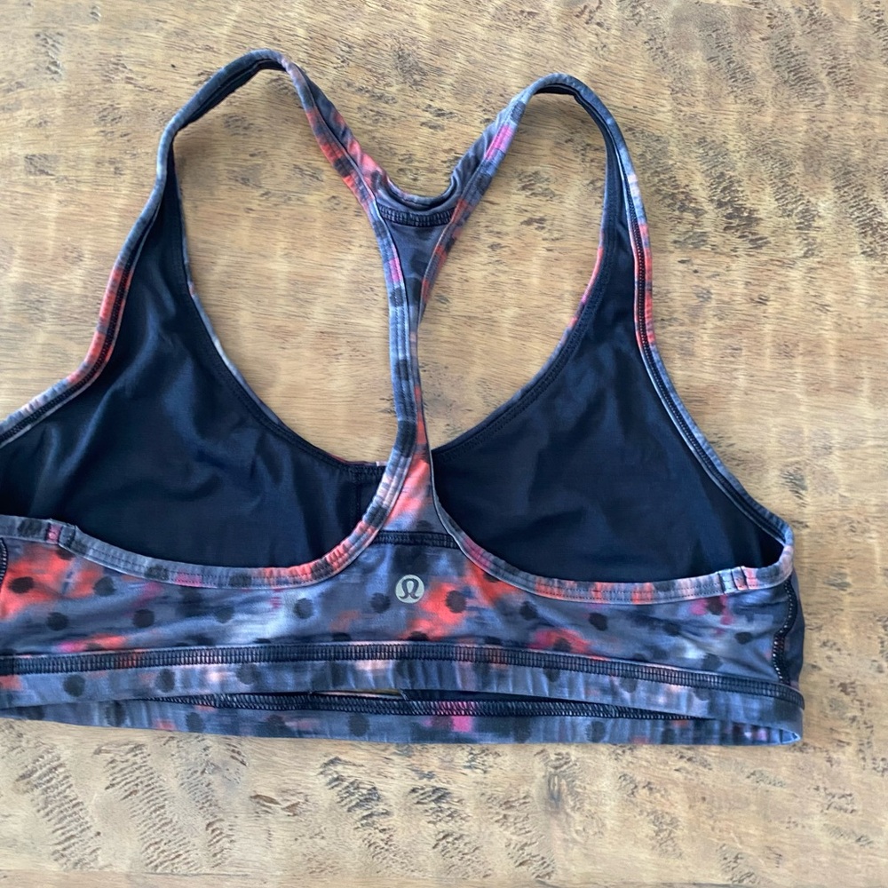Lululemon Women's Racerback Sports Bra multi color Size 12 - Picture 2 of 3